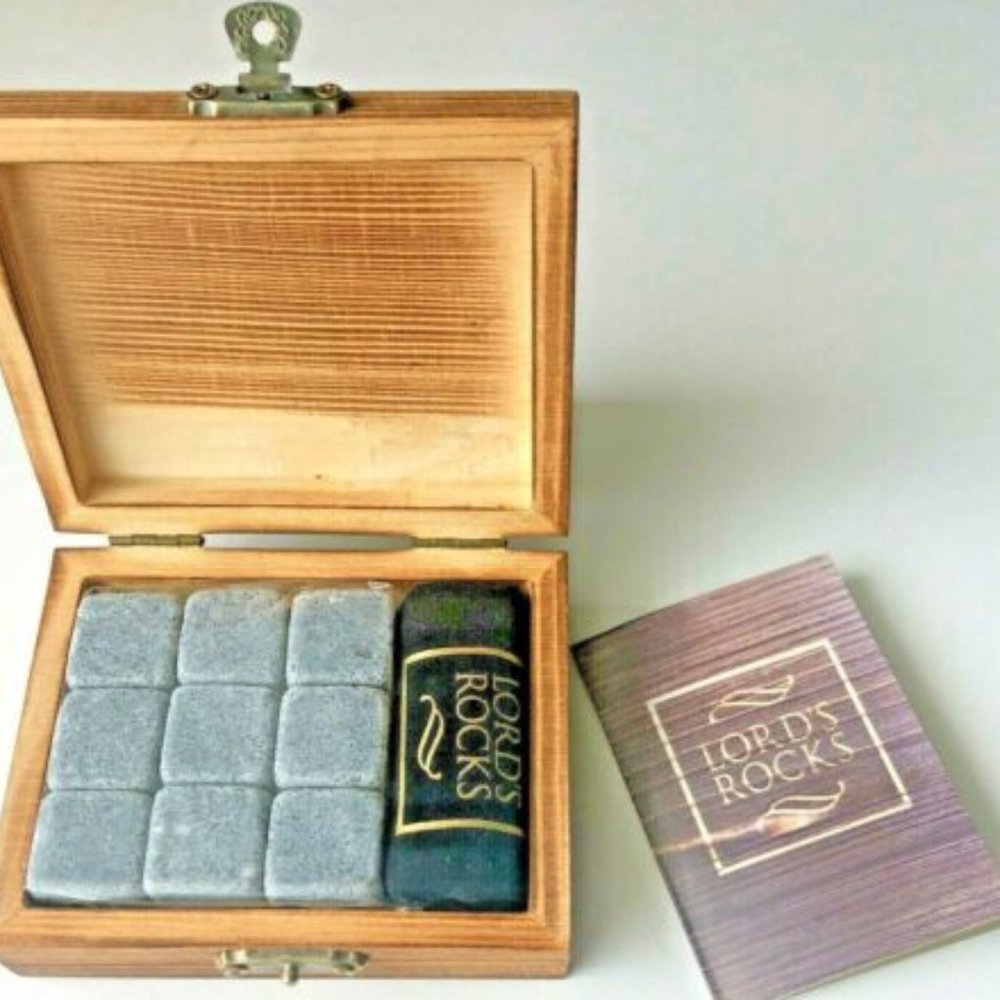 NWOT Lords Rocks Bourbon Whiskey Stone Set-9 Marble Rock-wooden chest-velvet bag